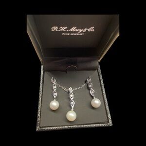 New Signed R.H. Macy & Co. Cultured Freshwater Pearl and Diamond Accent Set